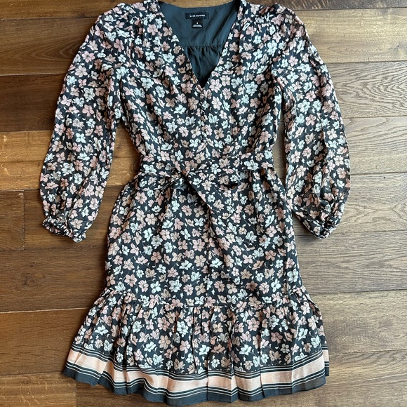 Club Monaco - Picture 3 of 6